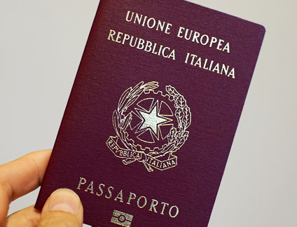 How to obtain Italian citizenship